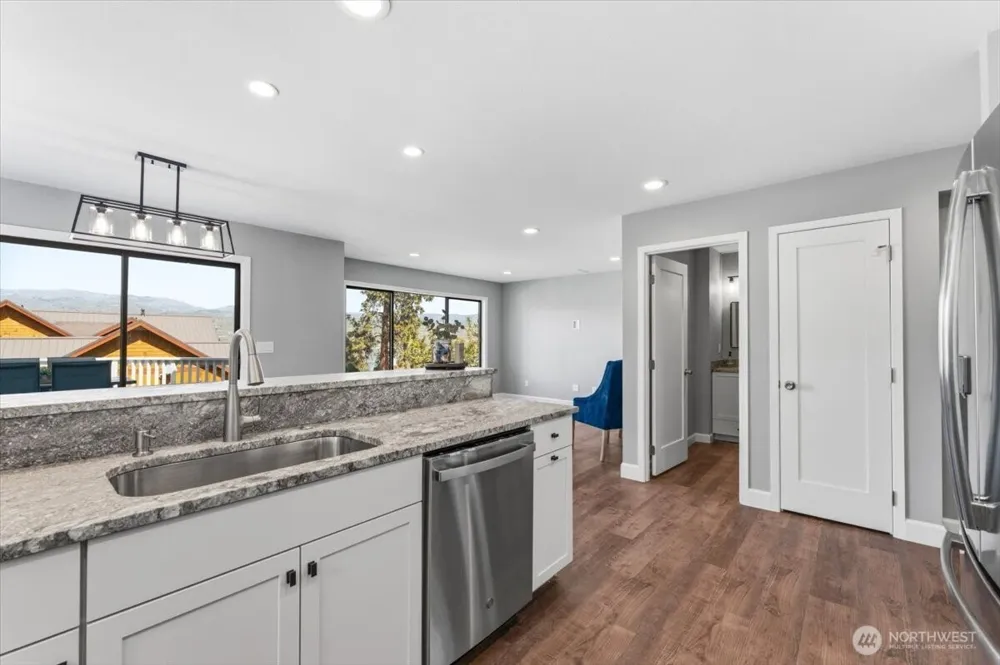 4124 Lakeview Place Chelan, WA 98816