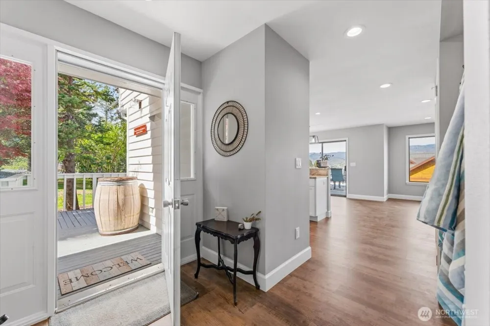 4124 Lakeview Place Chelan, WA 98816