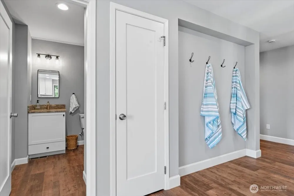 4124 Lakeview Place Chelan, WA 98816