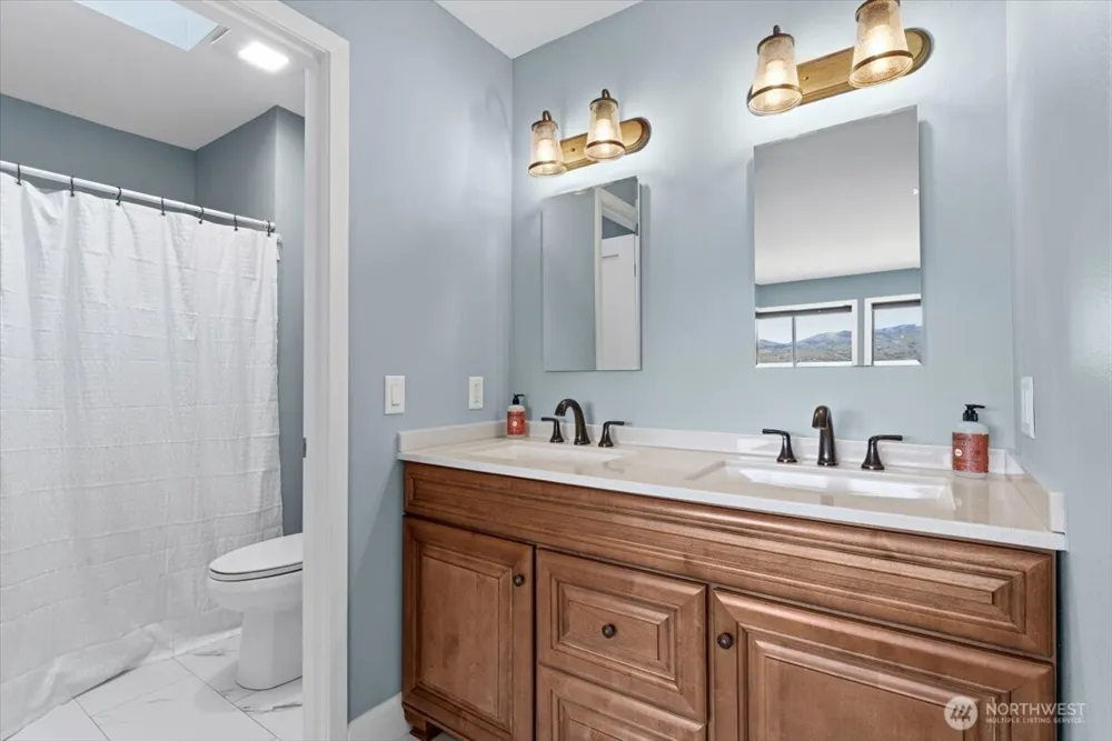 4124 Lakeview Place Chelan, WA 98816