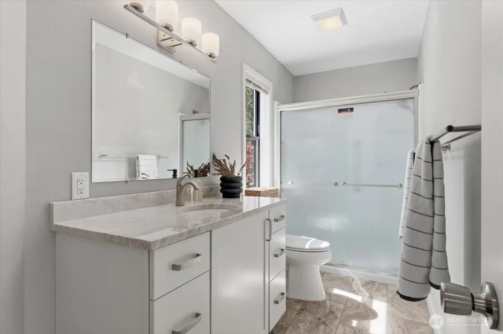 4124 Lakeview Place Chelan, WA 98816