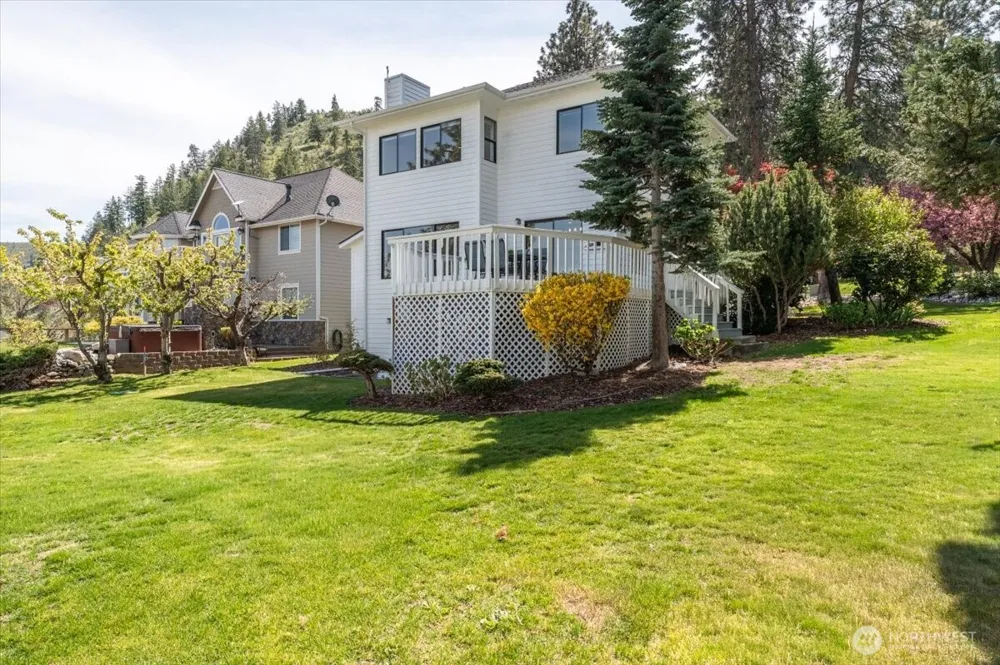 4124 Lakeview Place Chelan, WA 98816