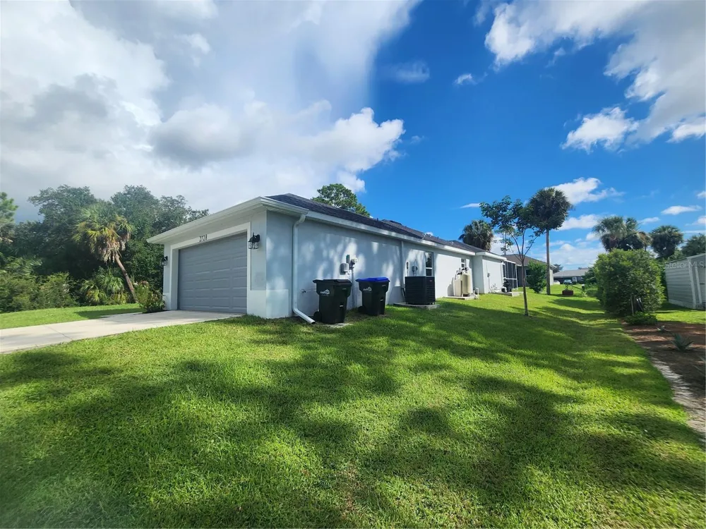 2728 CANOE LANE North Port, FL 34286