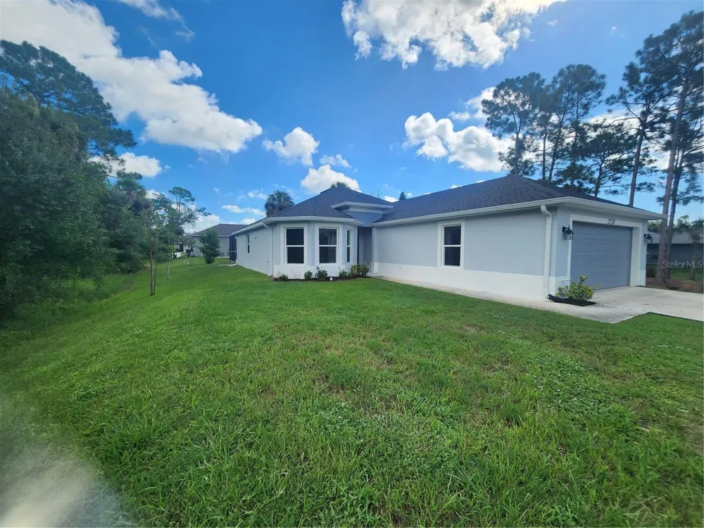 2728 CANOE LANE North Port, FL 34286