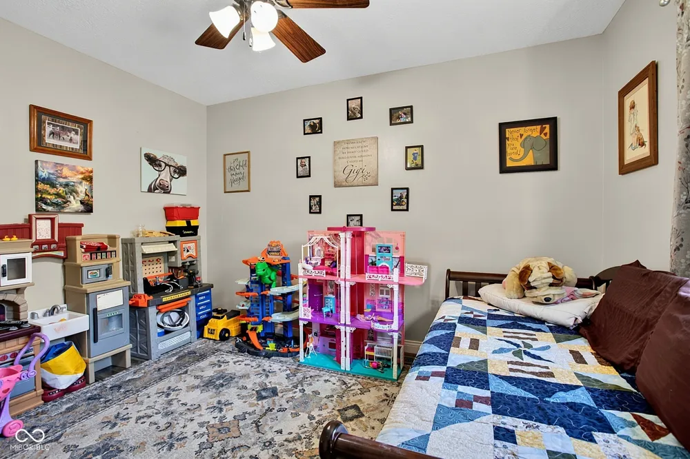106 E Cherry Street Advance, IN 46102