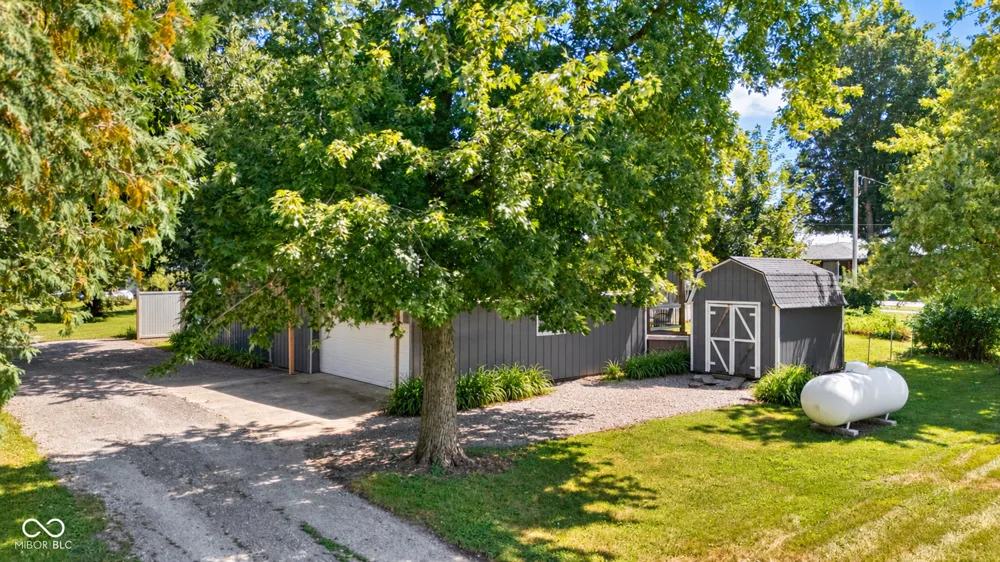 106 E Cherry Street Advance, IN 46102