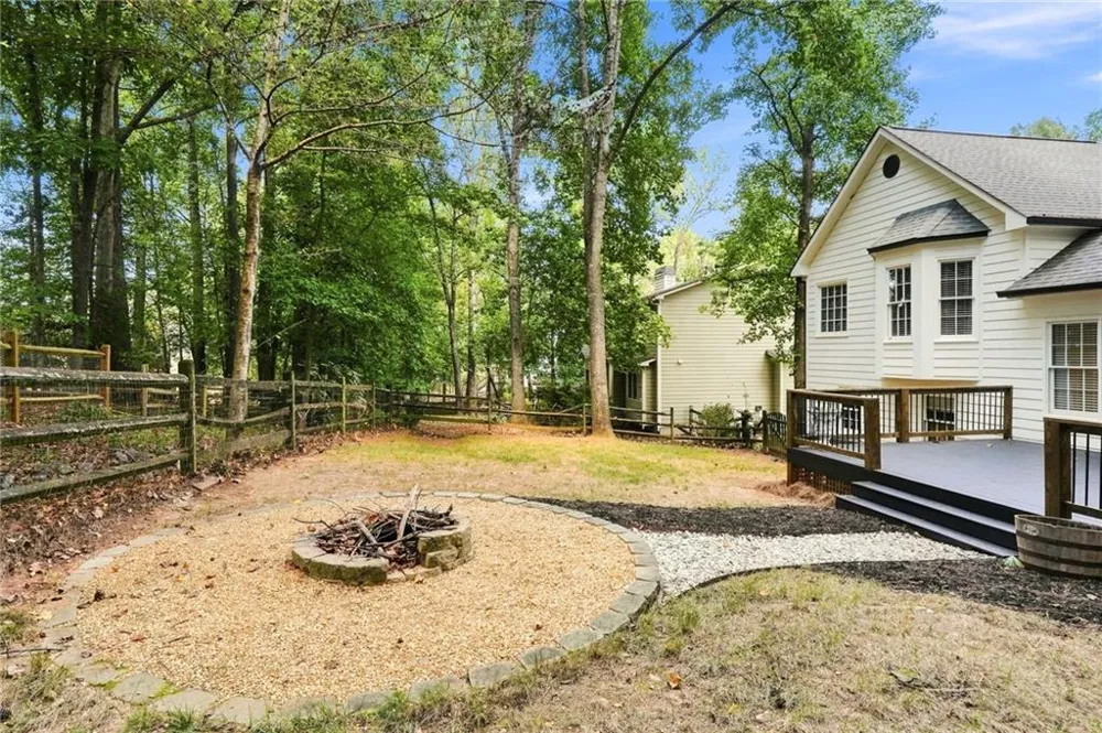 657 Wedgewood Drive Woodstock, GA 30189