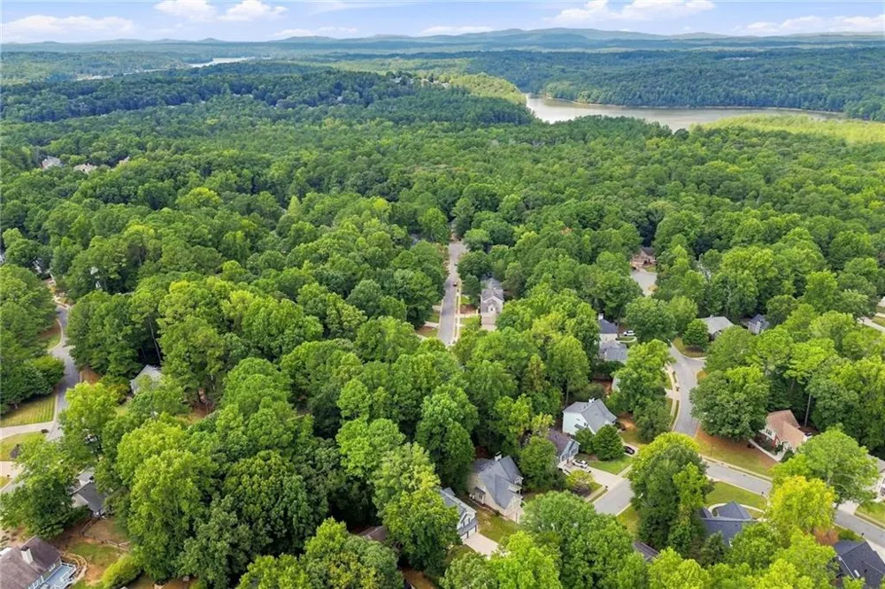 657 Wedgewood Drive Woodstock, GA 30189