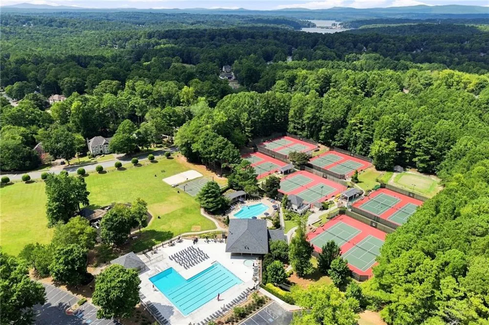 657 Wedgewood Drive Woodstock, GA 30189