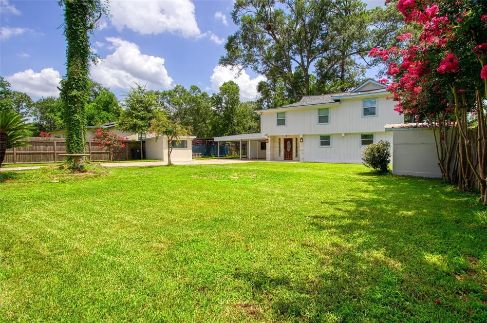 118 Waterwood Drive Huffman, TX 77336