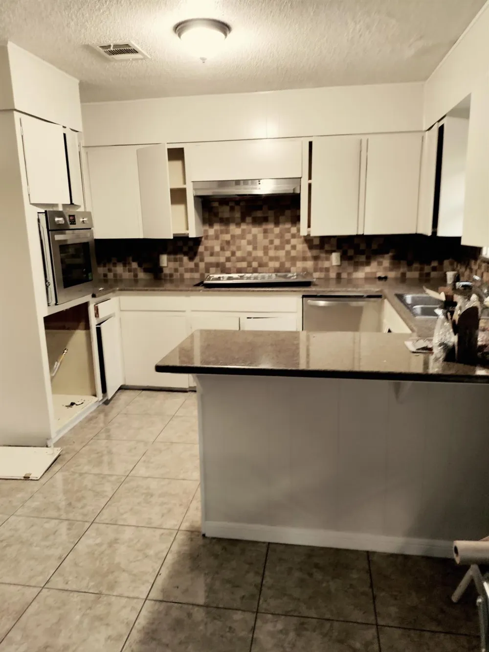 279 4th Street Van Vleck, TX 77482