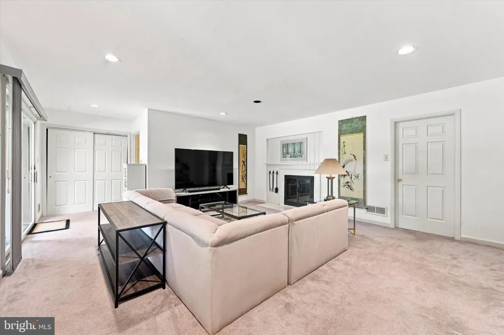 34 SOUTHRIDGE DRIVE Kennett Square, PA 19348