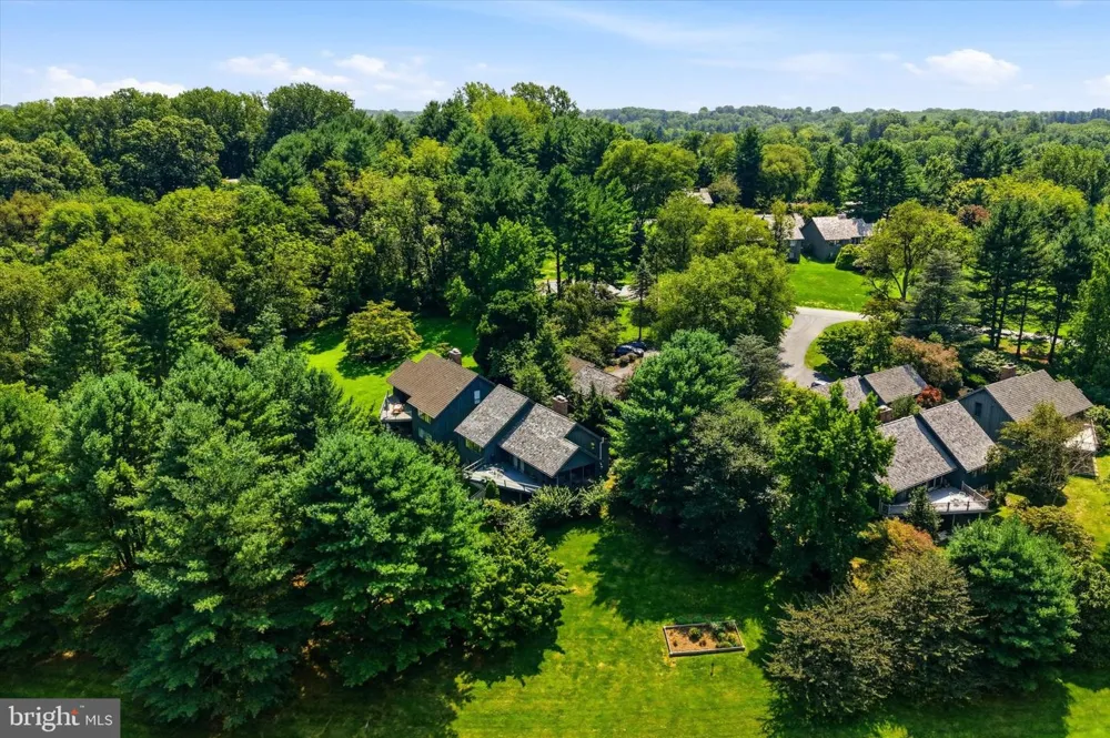 34 SOUTHRIDGE DRIVE Kennett Square, PA 19348