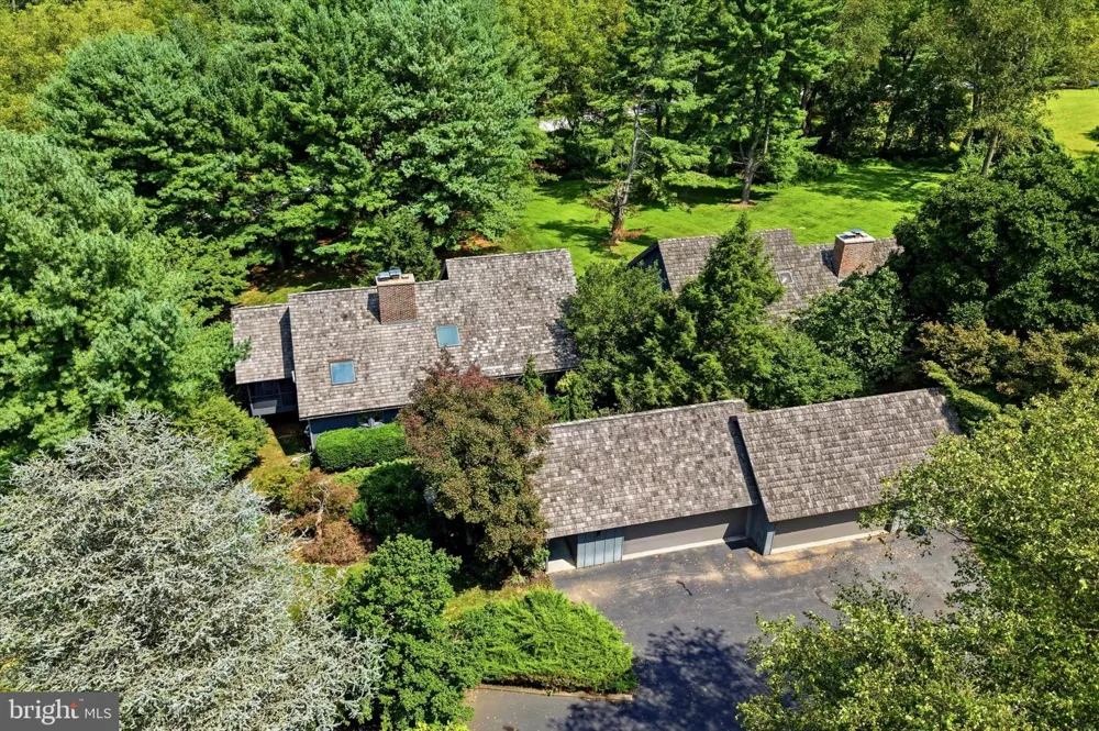 34 SOUTHRIDGE DRIVE Kennett Square, PA 19348