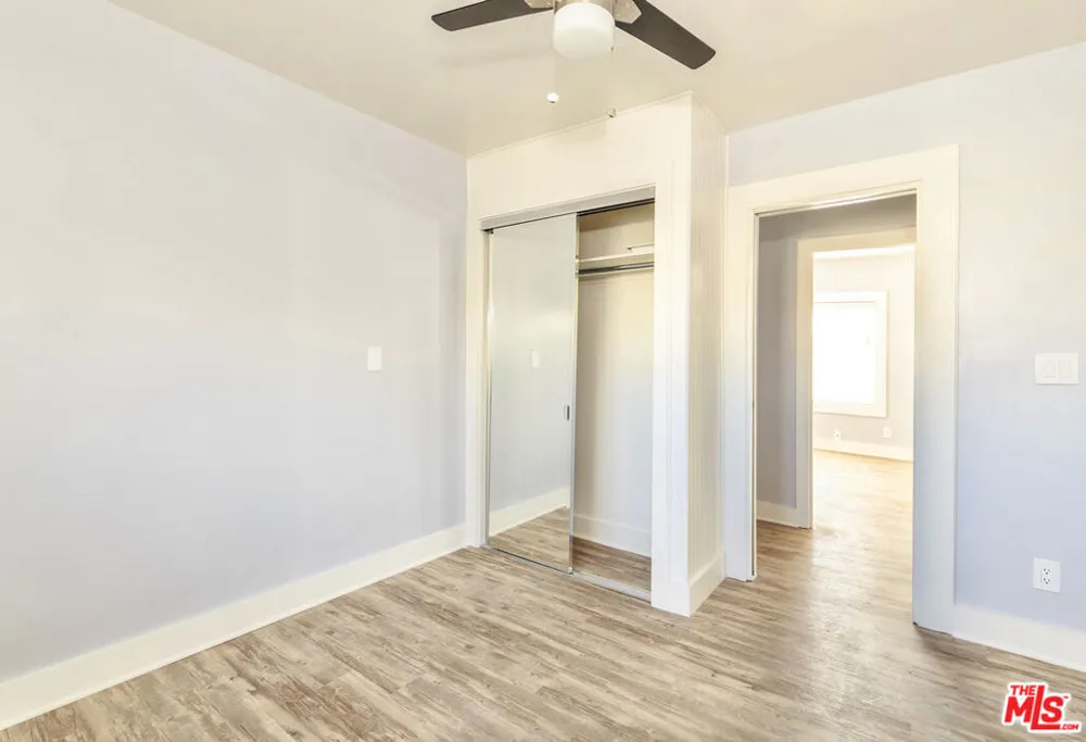 1836 The Strand Hermosa Beach, CA 90254