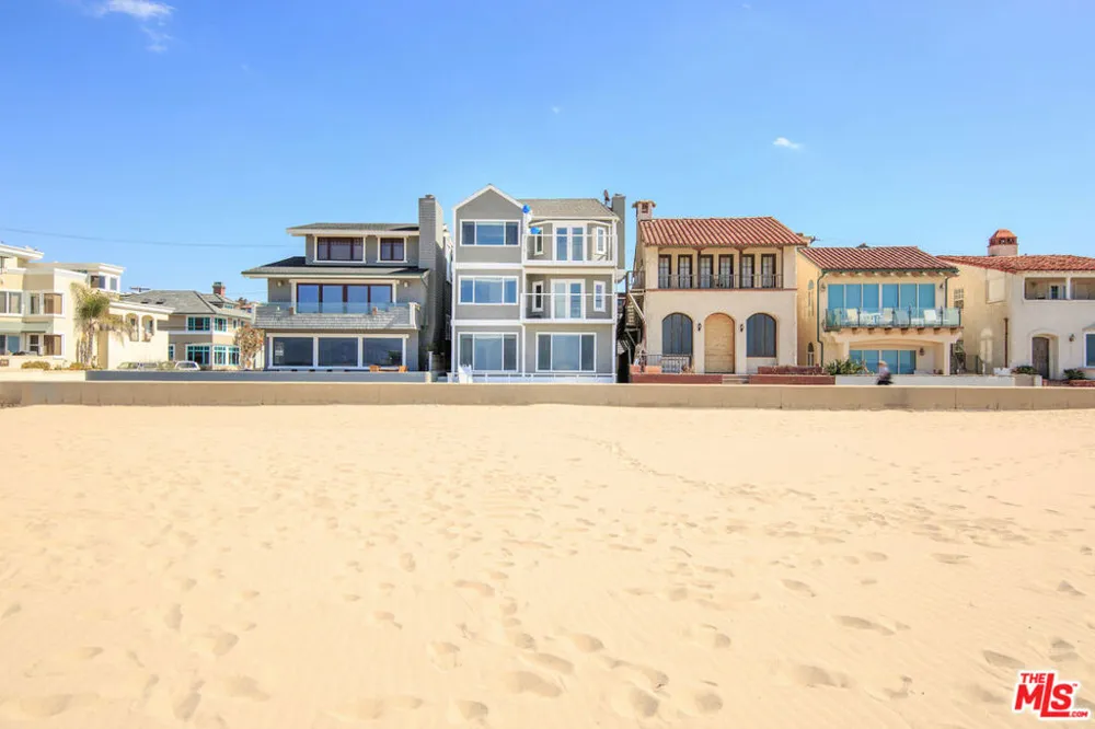 1836 The Strand Hermosa Beach, CA 90254