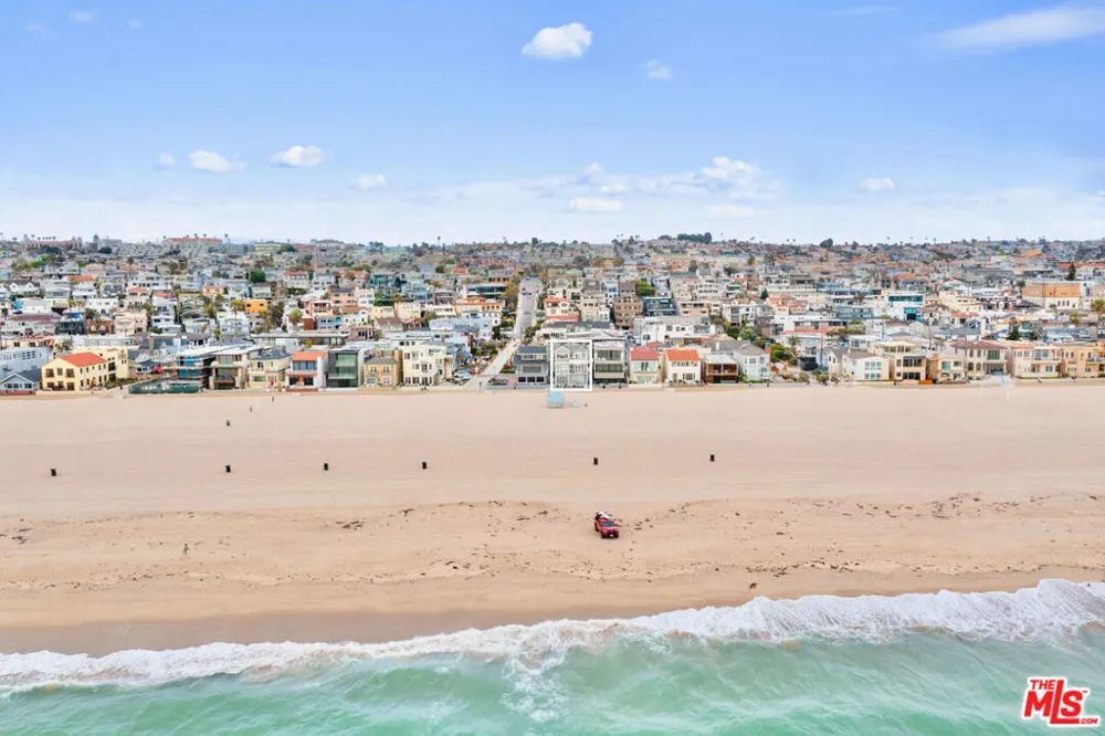 1836 The Strand Hermosa Beach, CA 90254