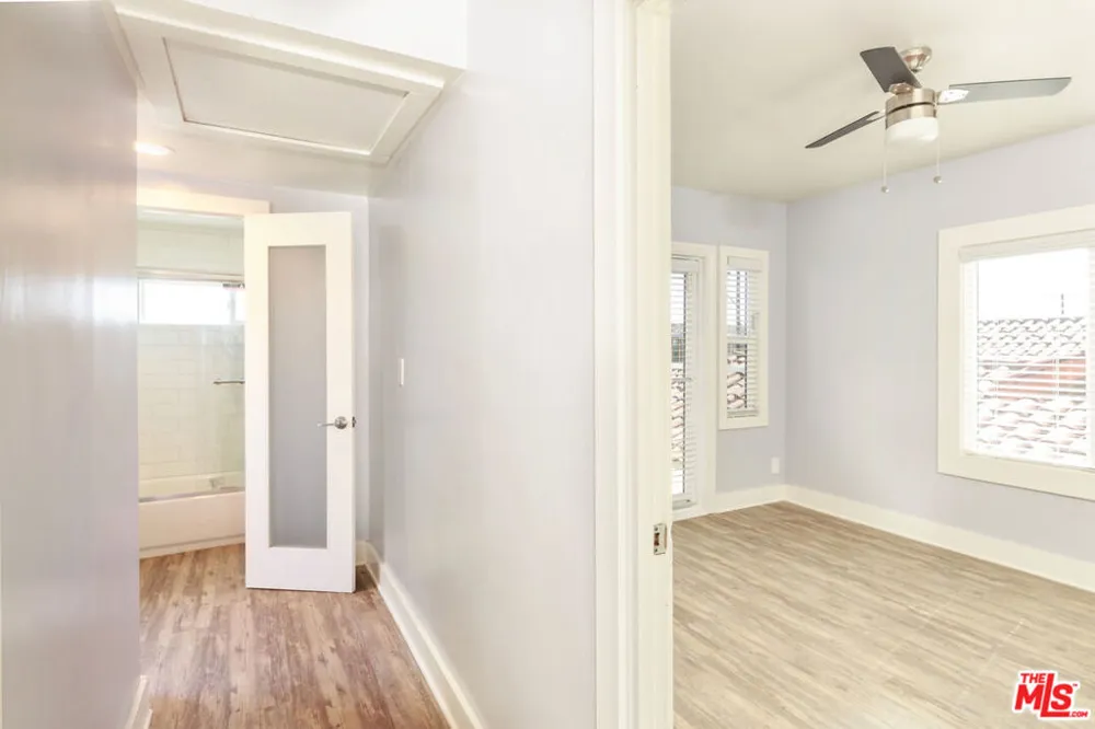 1836 The Strand Hermosa Beach, CA 90254
