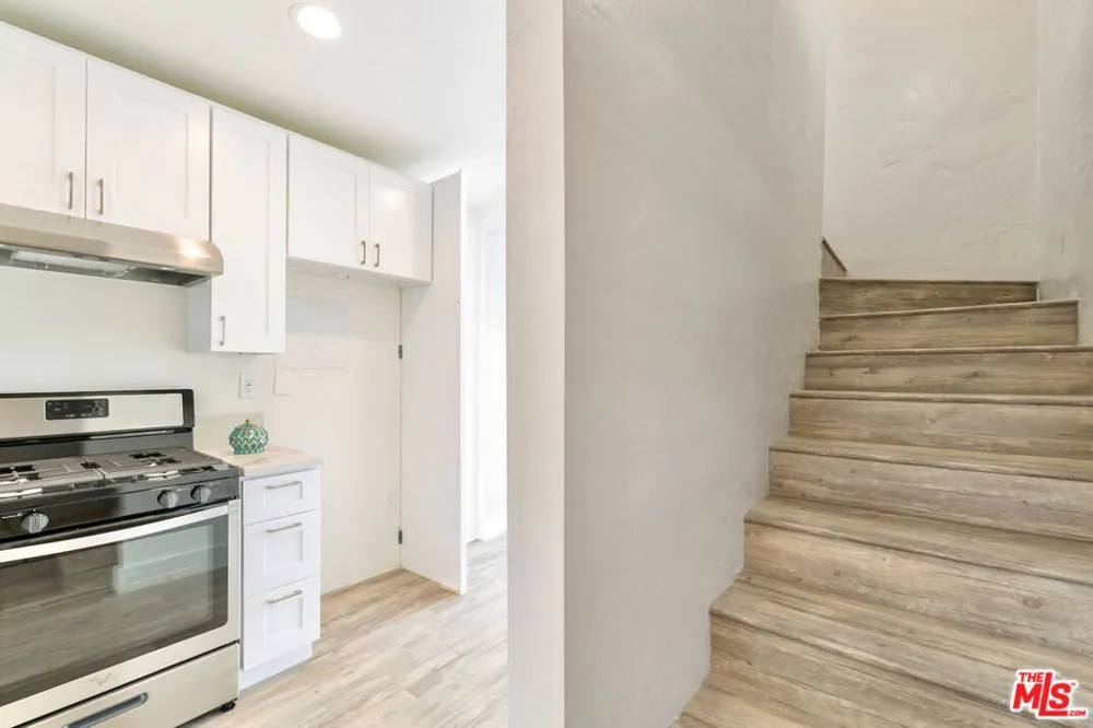 1836 The Strand Hermosa Beach, CA 90254