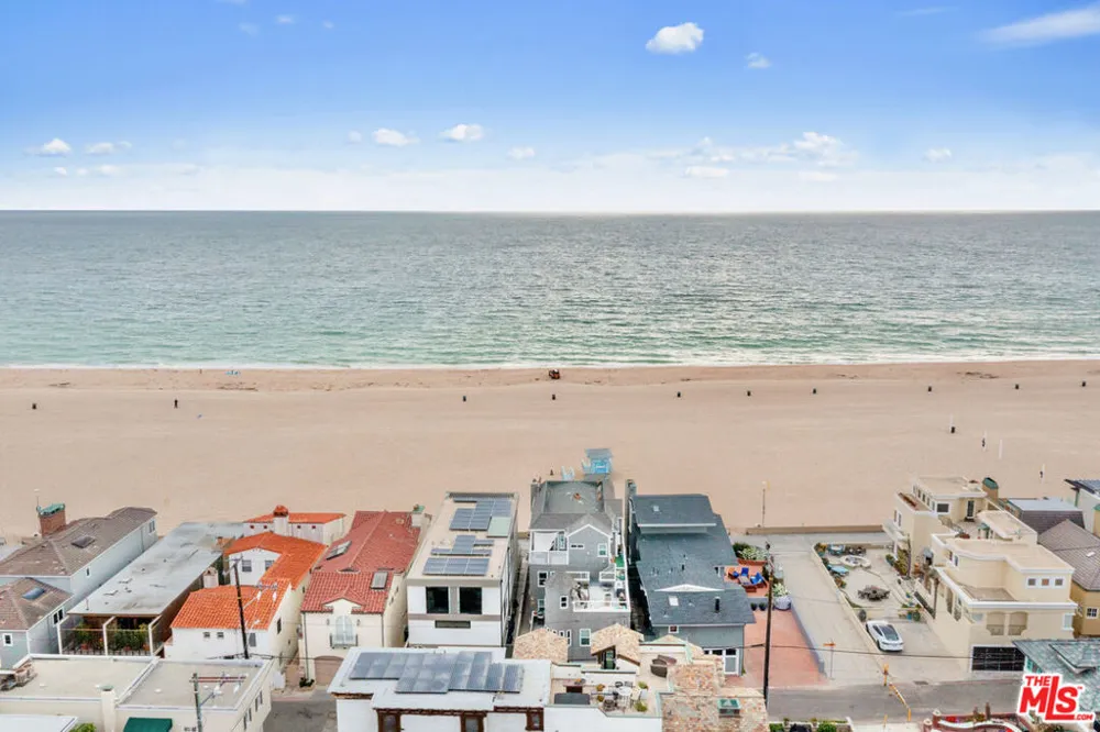 1836 The Strand Hermosa Beach, CA 90254