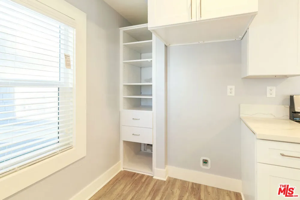 1836 The Strand Hermosa Beach, CA 90254