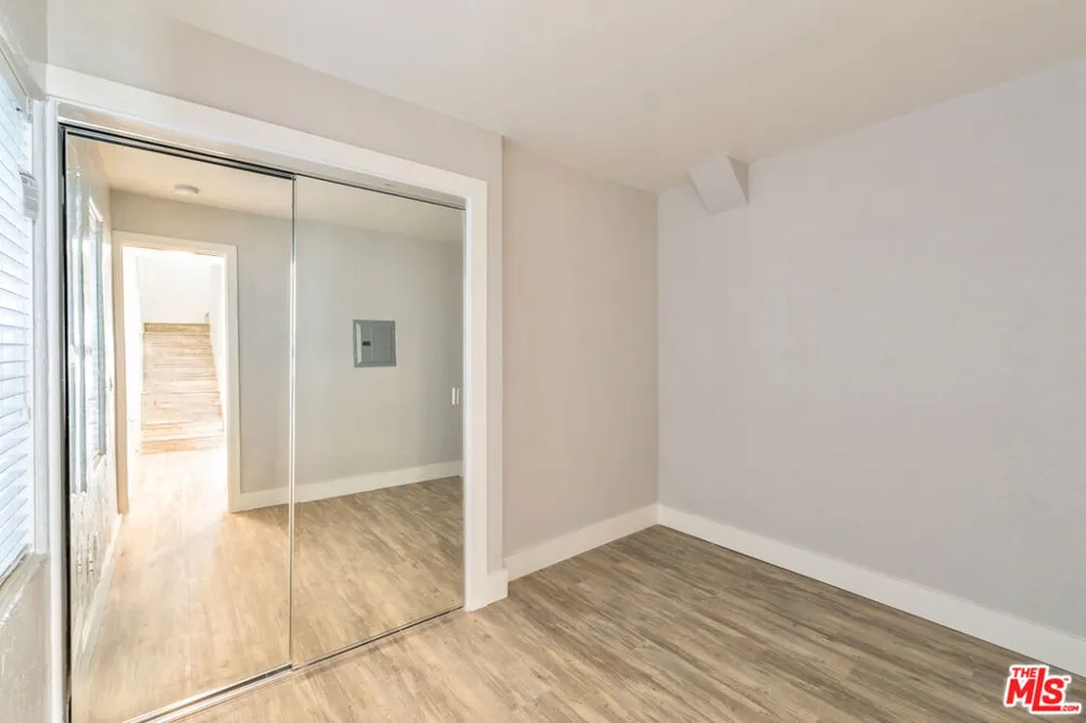 1836 The Strand Hermosa Beach, CA 90254