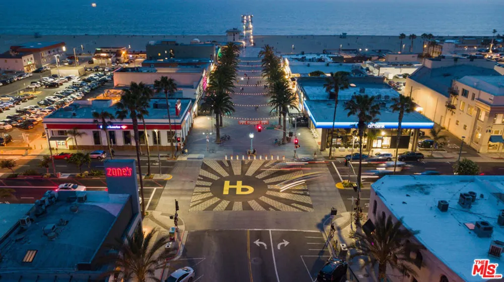 1836 The Strand Hermosa Beach, CA 90254