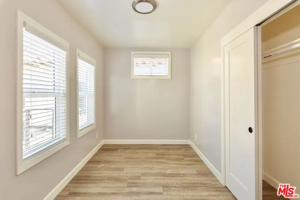 1836 The Strand Hermosa Beach, CA 90254