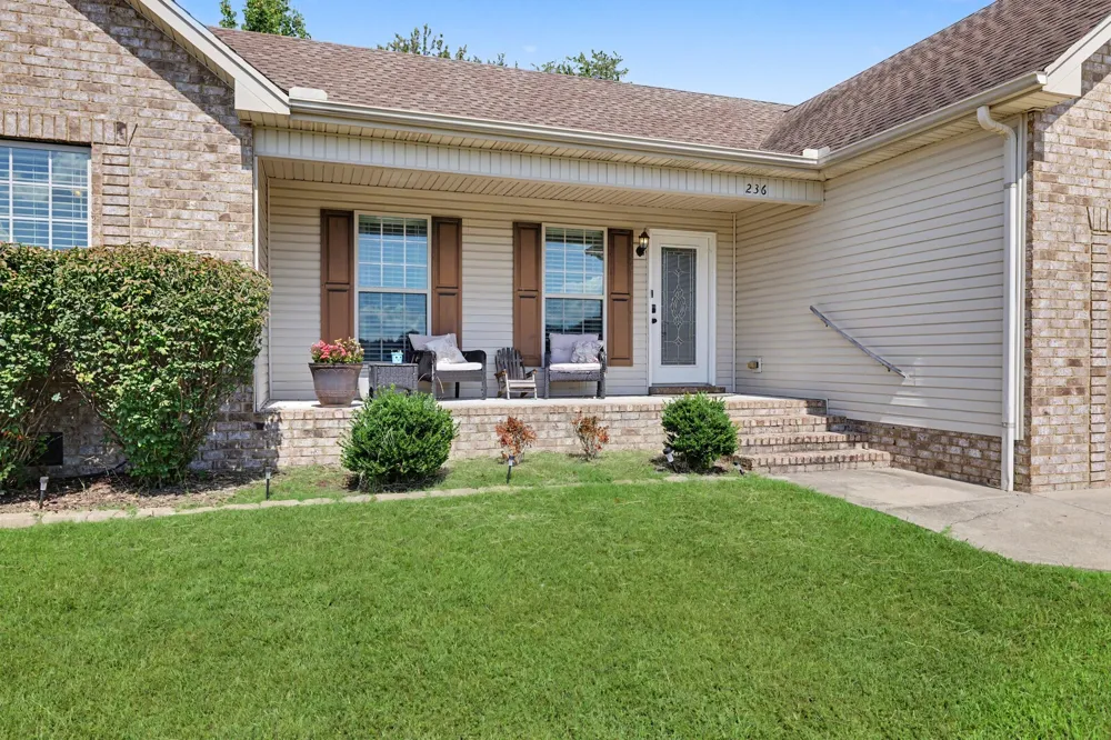 236 Preakness Cir Pleasant View, TN 37146