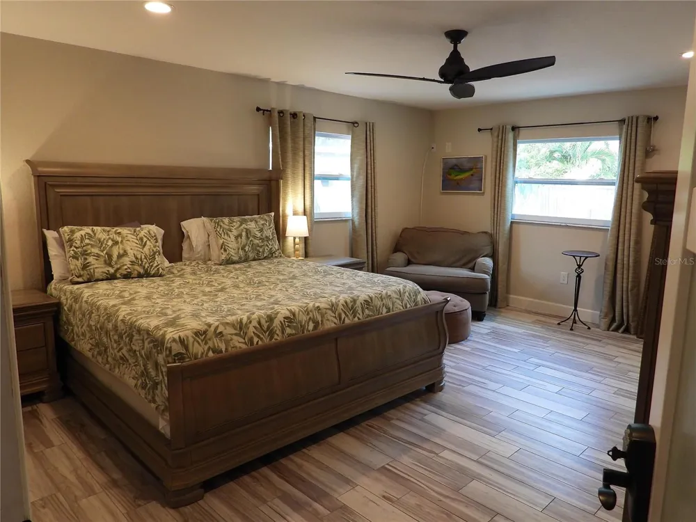 7800 COUNTRY CLUB ROAD St Petersburg, FL 33710