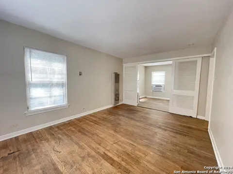 519 W LYNWOOD AVE Unit 1