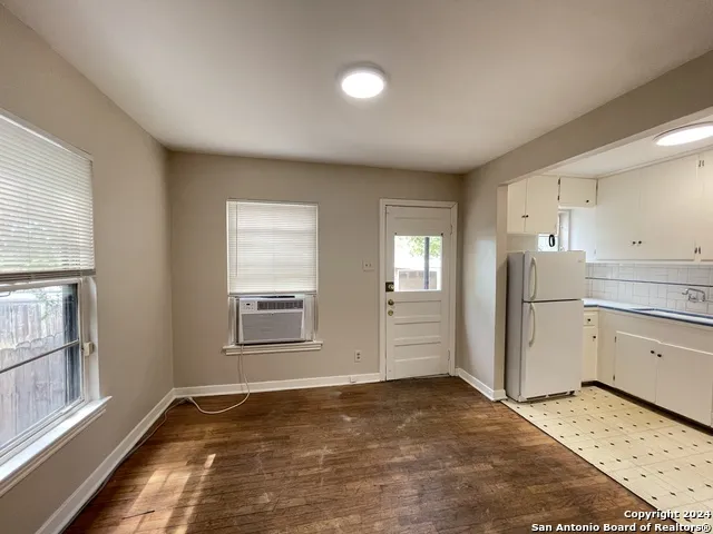 519 W LYNWOOD AVE Unit 1 San Antonio, TX 78212