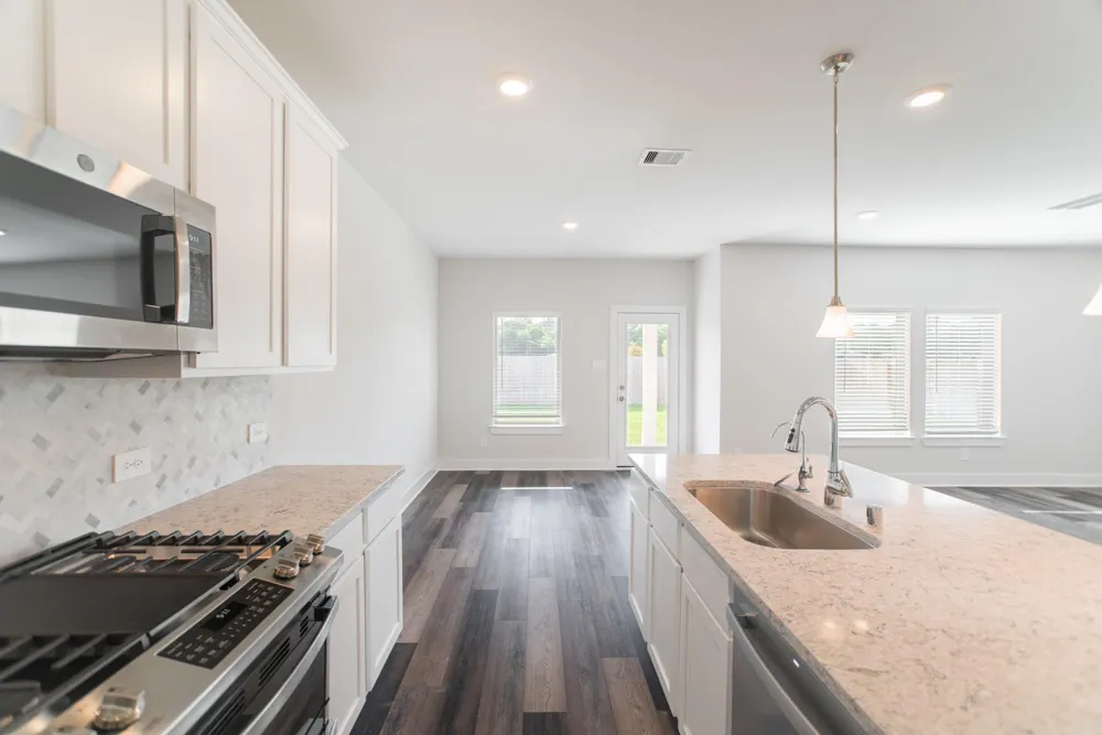 10313 South Goshawk Trail Conroe, TX 77385