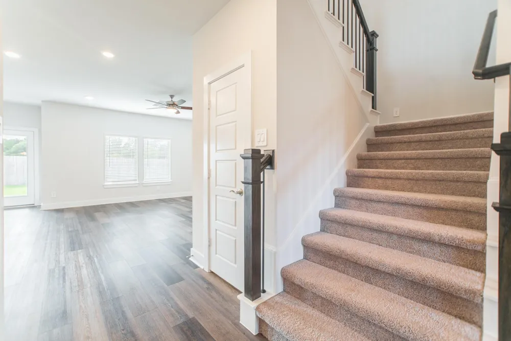 10313 South Goshawk Trail Conroe, TX 77385