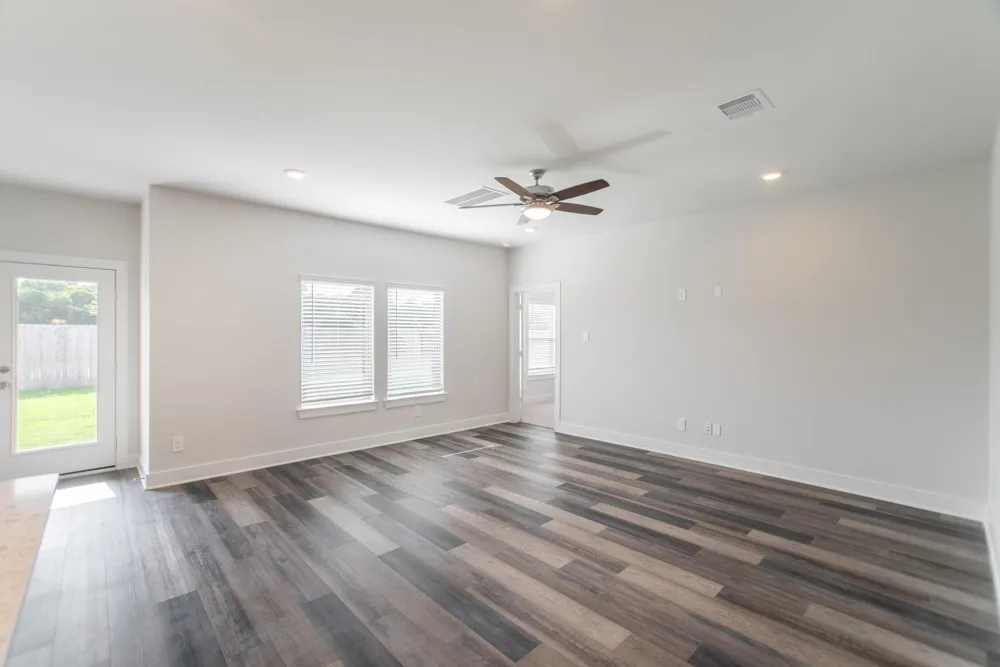 10313 South Goshawk Trail Conroe, TX 77385