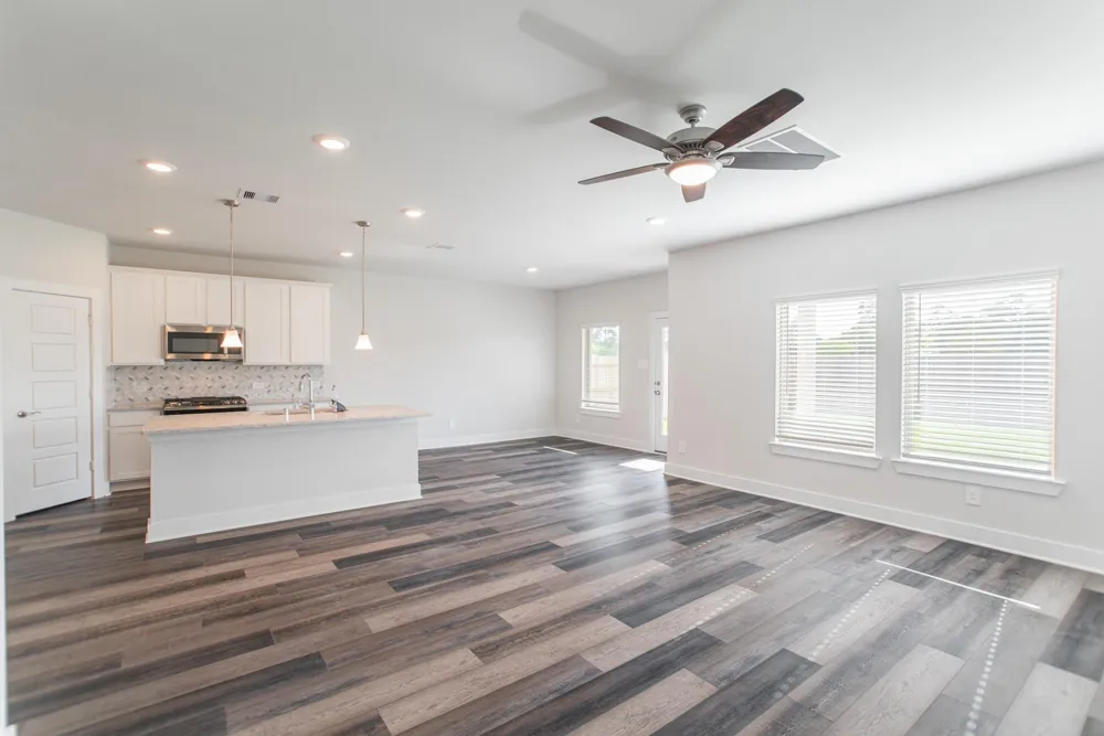 10313 South Goshawk Trail Conroe, TX 77385
