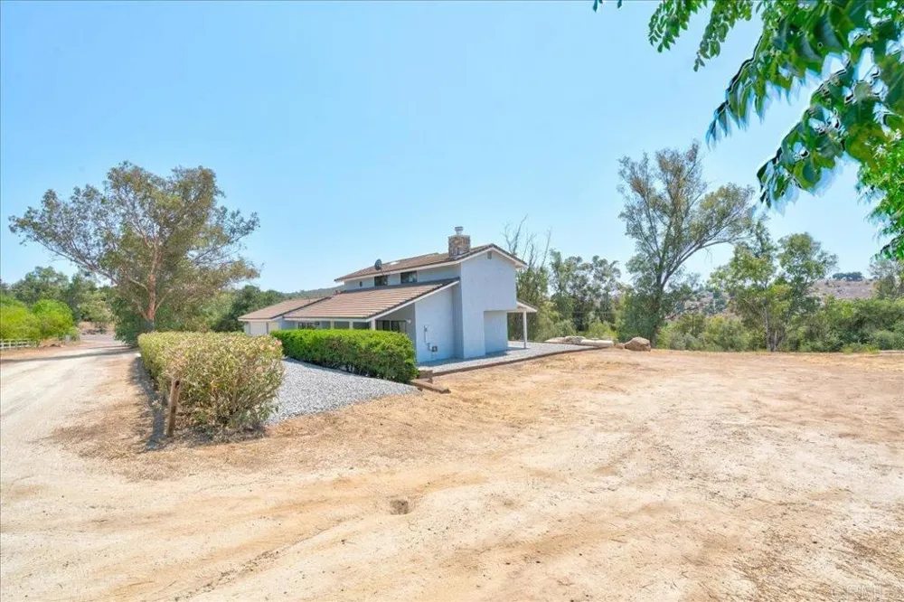18434 Ramona View Drive Ramona, CA 92065