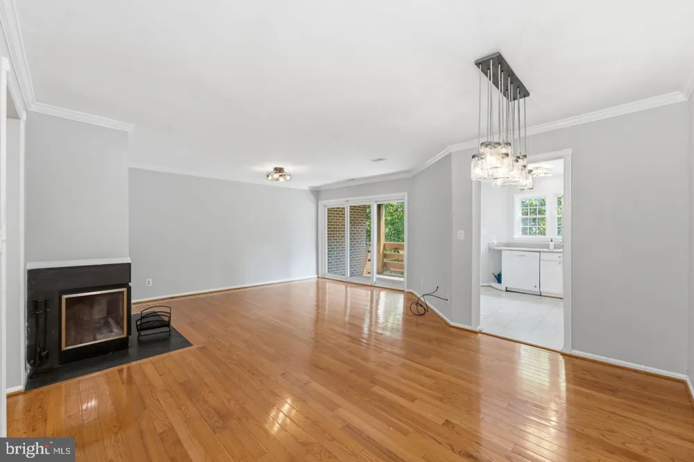 11200 BEAVER TRAIL COURT Reston, VA 20191