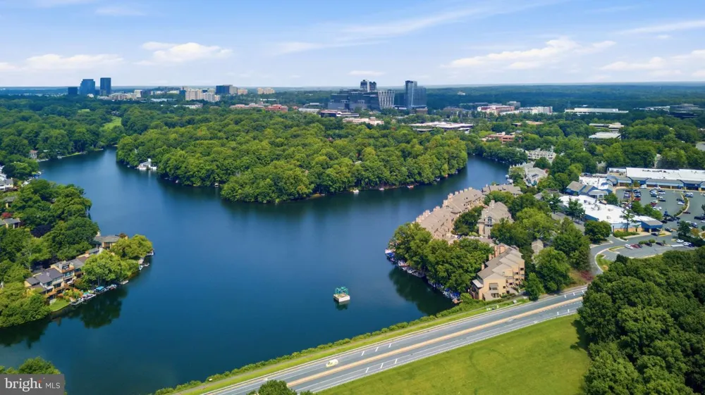 11200 BEAVER TRAIL COURT Reston, VA 20191