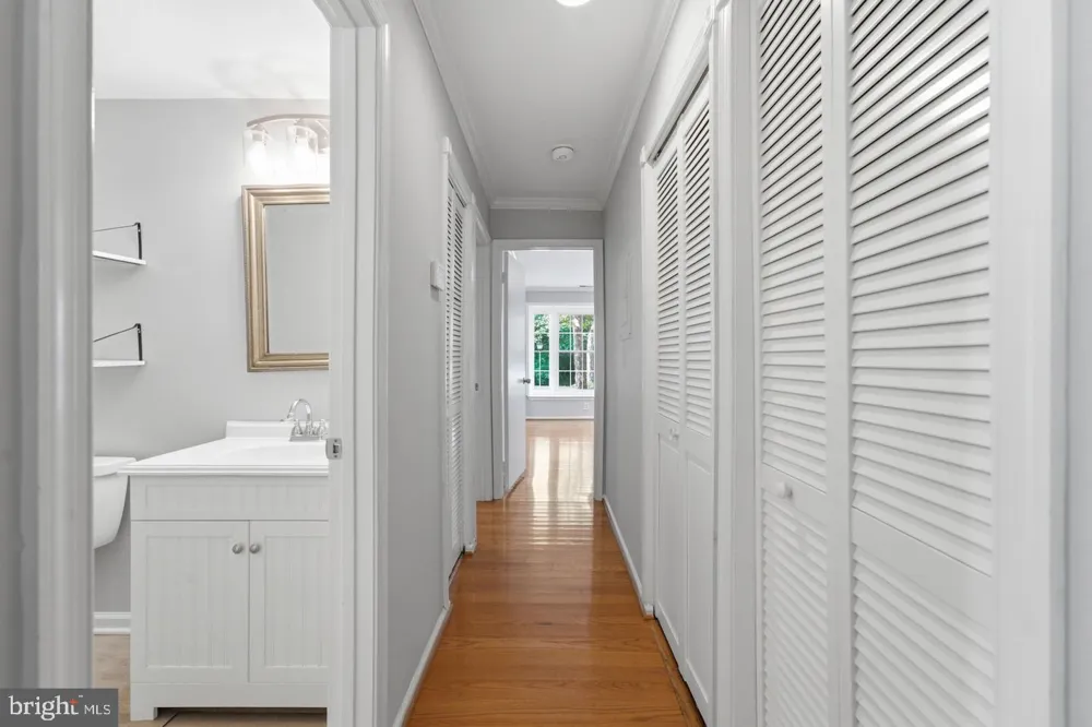 11200 BEAVER TRAIL COURT Reston, VA 20191