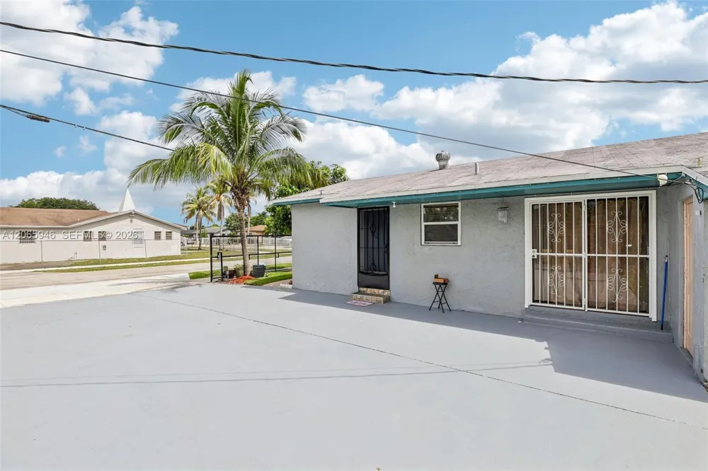 3398 NW 212th St Miami Gardens, FL 33056
