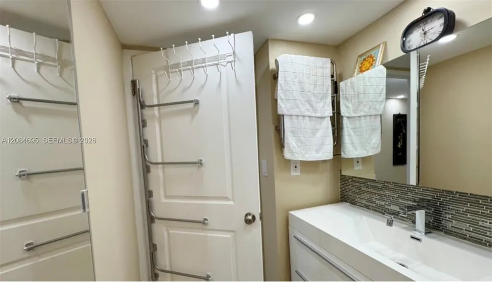 210 174th St #2415 Sunny Isles Beach, FL 33160
