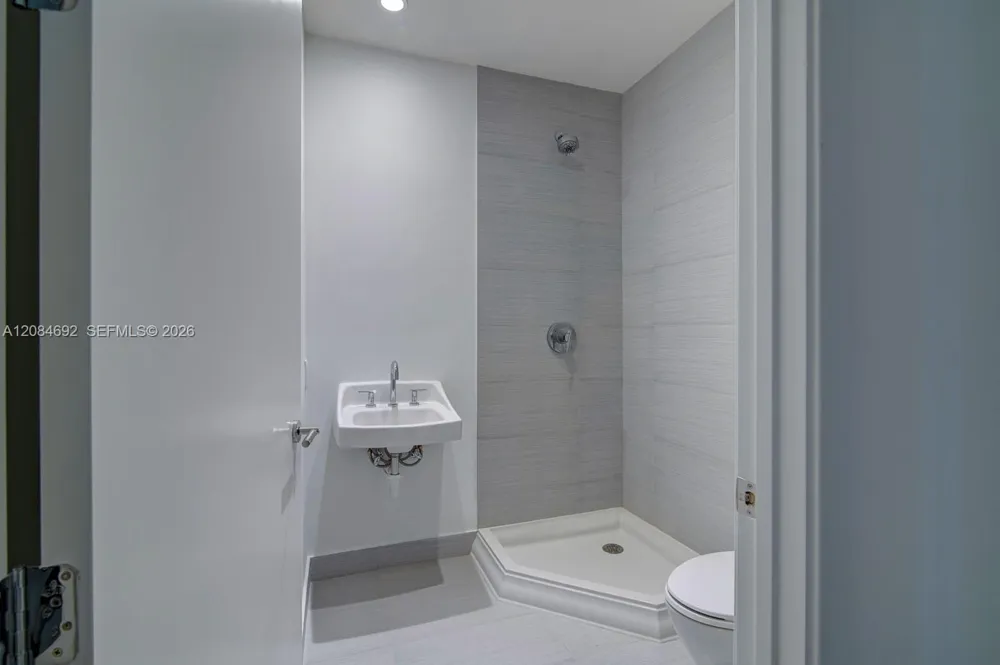 9349 Collins Ave #1004 Surfside, FL 33154