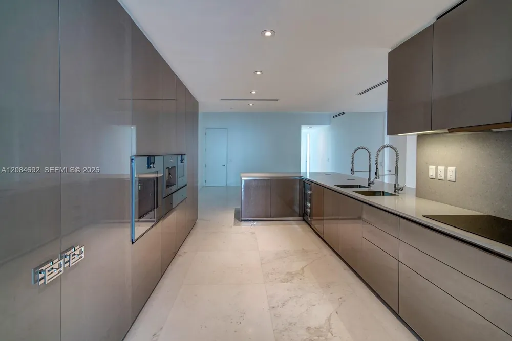 9349 Collins Ave #1004 Surfside, FL 33154