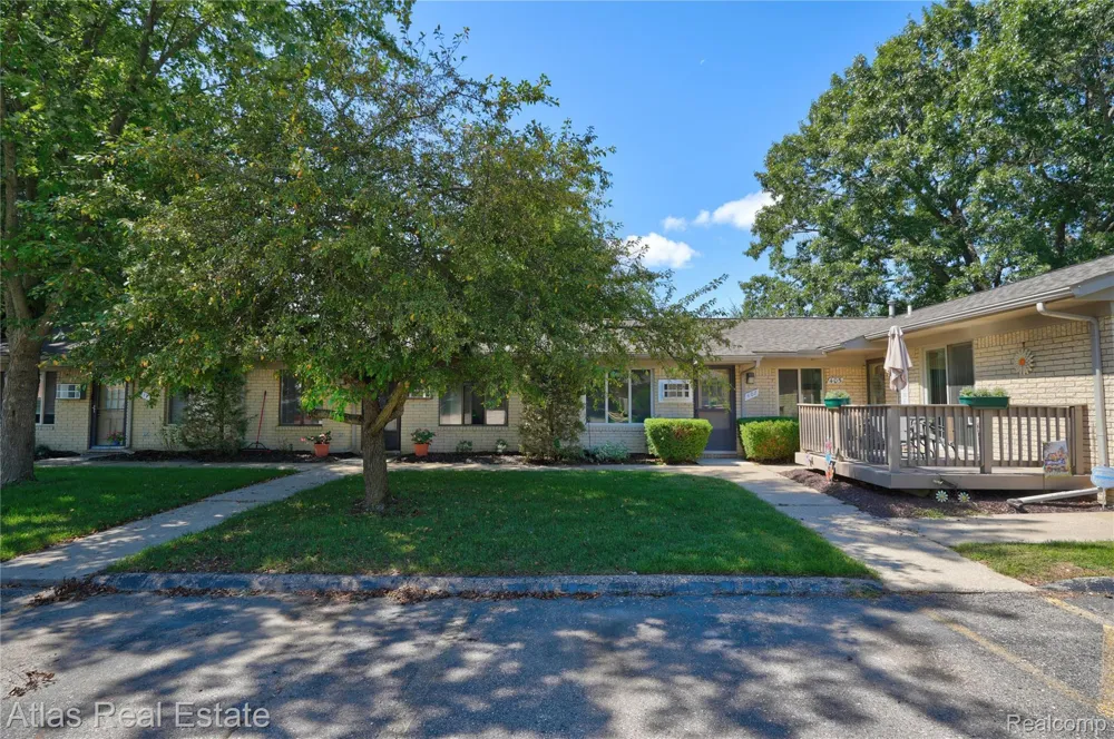 407 W Drahner Road Oxford Charter Township, MI 48371