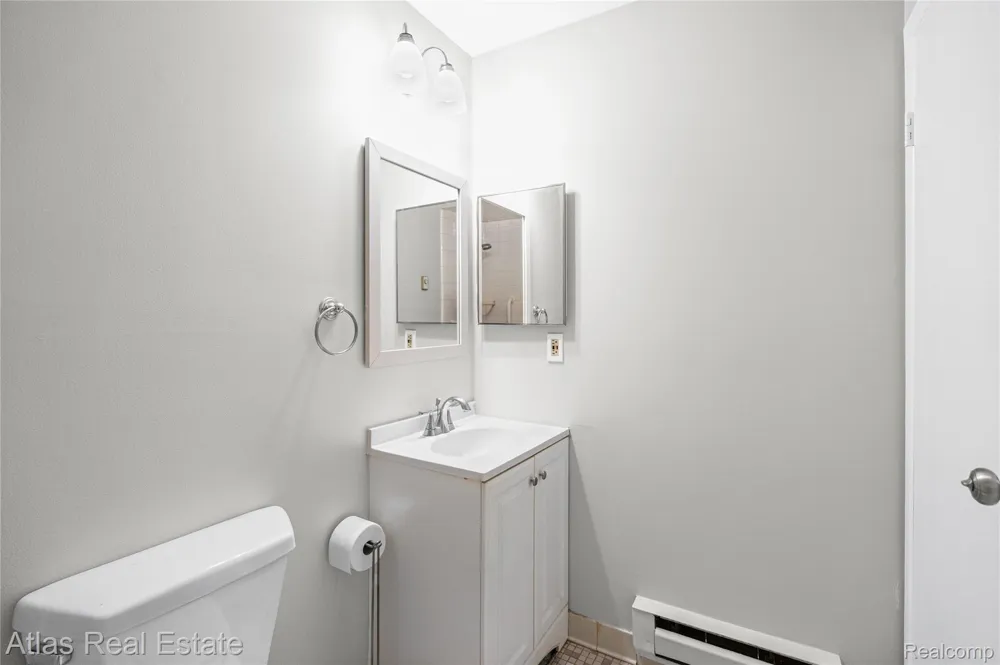 407 W Drahner Road Oxford Charter Township, MI 48371