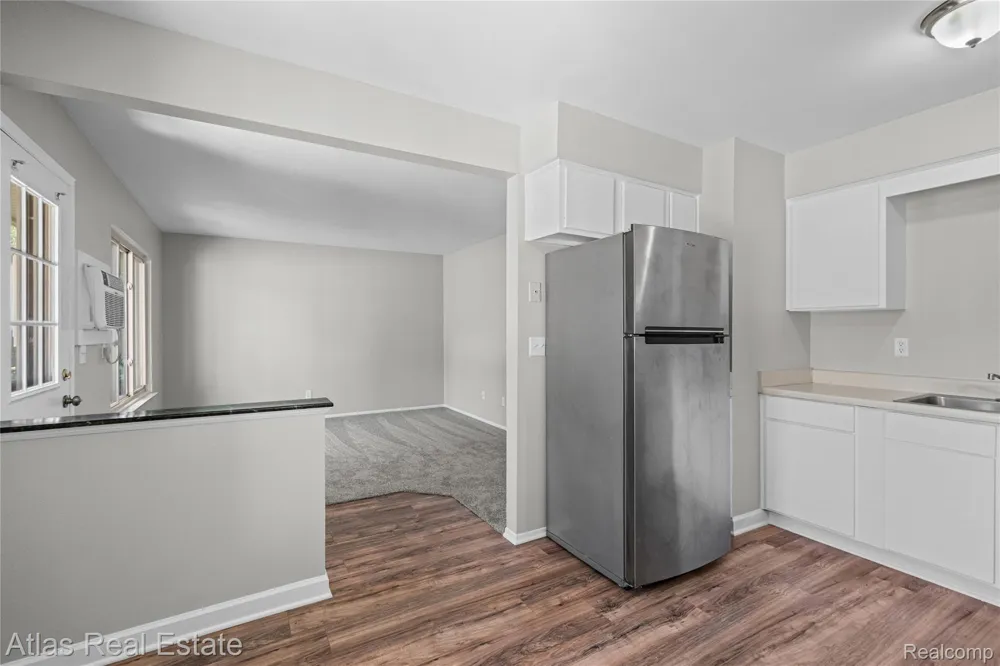 407 W Drahner Road Oxford Charter Township, MI 48371