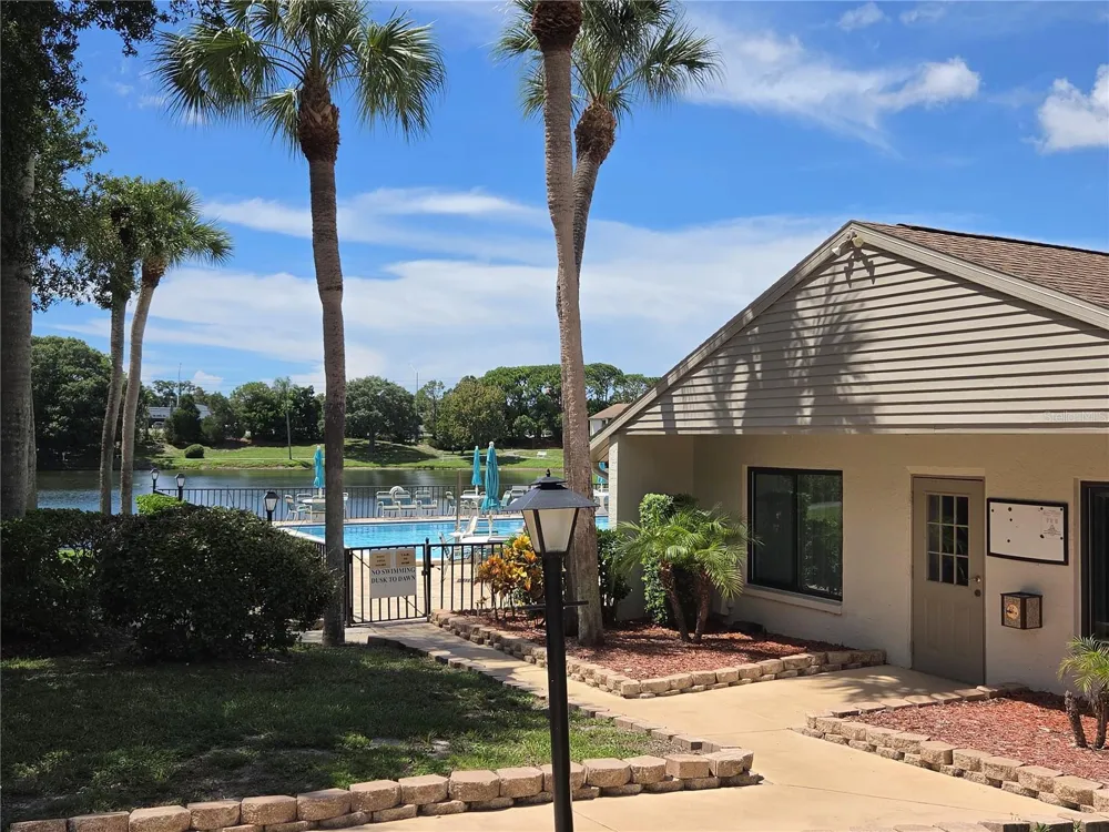 1700 PINE RIDGE WAY E #C1 Palm Harbor, FL 34684