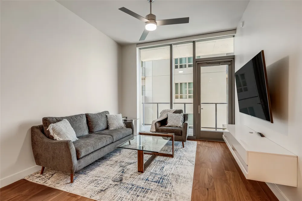 44 East Avenue #2303 Austin, TX 78701