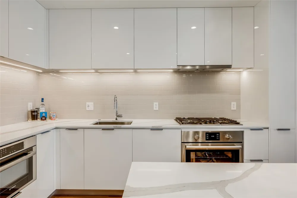 44 East Avenue #2303 Austin, TX 78701